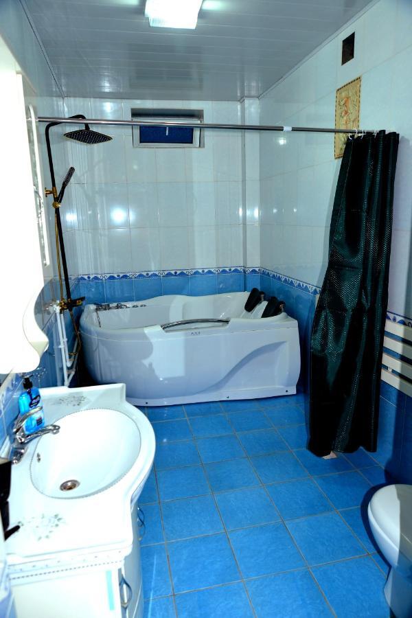 Astoria B&B Osh Dış mekan fotoğraf
