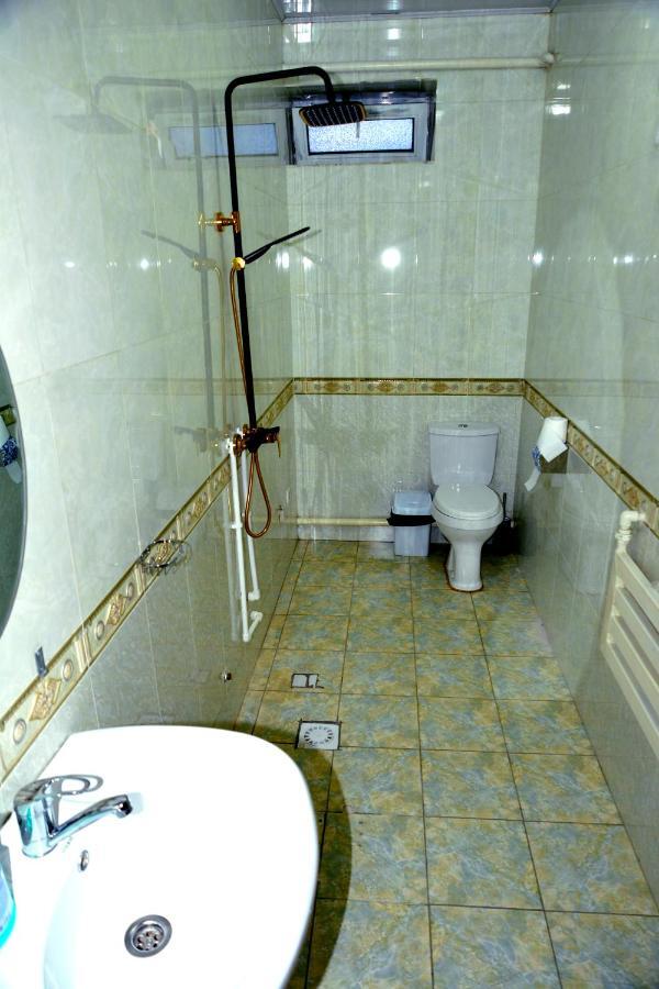 Astoria B&B Osh Dış mekan fotoğraf