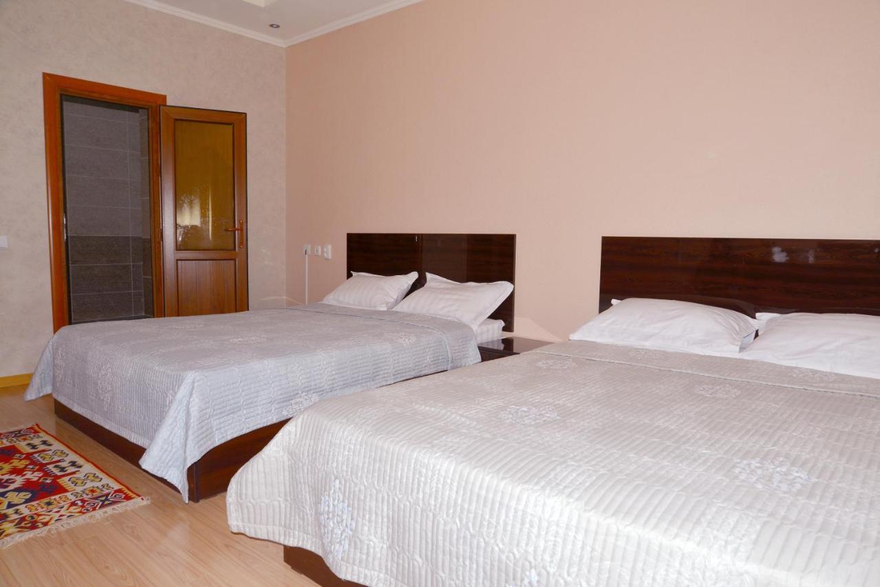 Astoria B&B Osh Dış mekan fotoğraf