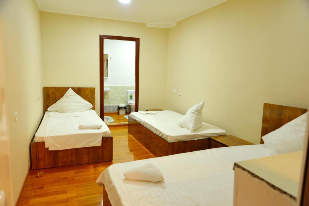 Astoria B&B Osh Dış mekan fotoğraf